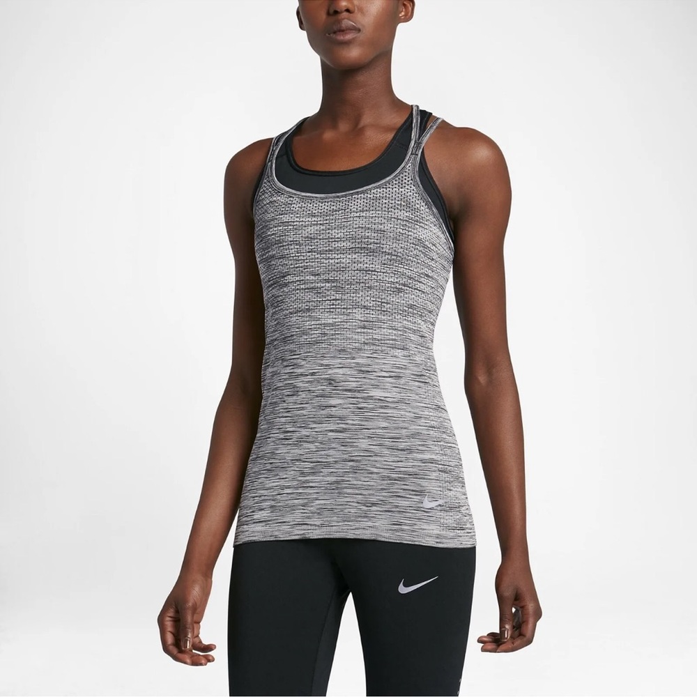 Nike Women’s Knit Tank NWT size M